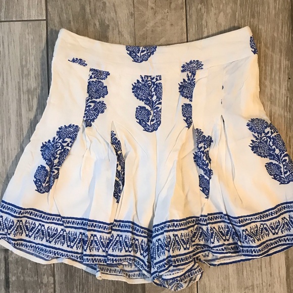 White and Blue Floral Print Shorts / Skirt - Picture 2 of 5